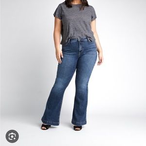 Silver Jeans Mirage Flare Jeans 28